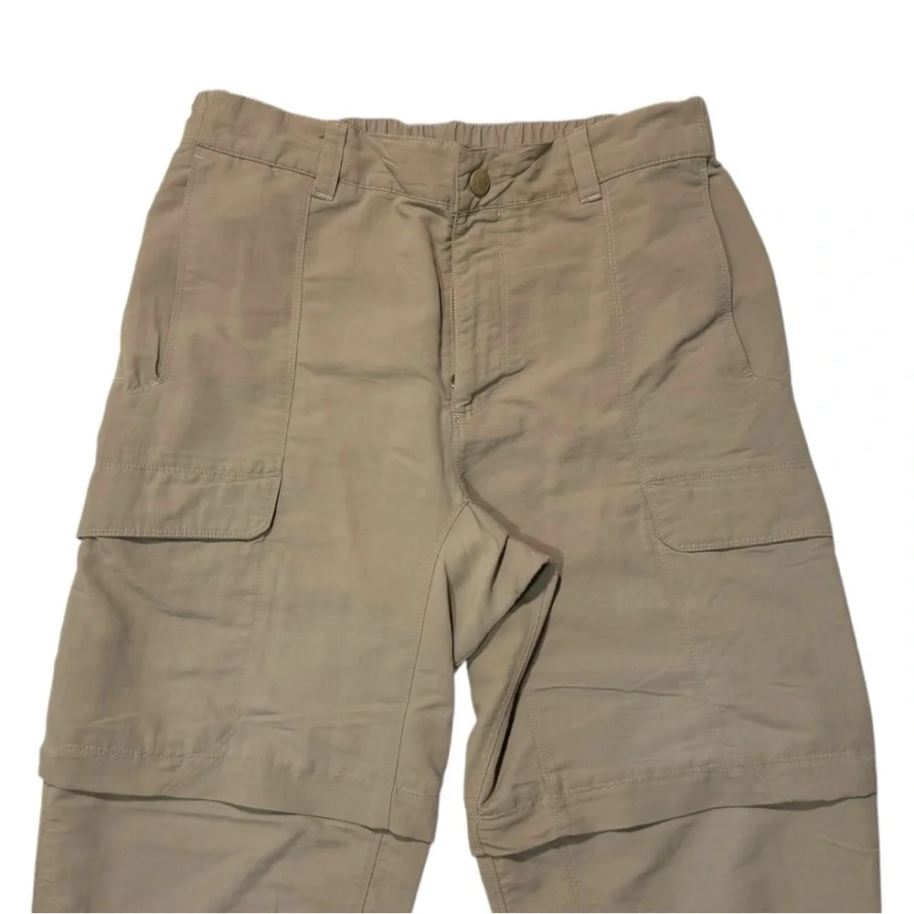 The North Face convertible cargo‎ hiking pants in a beige or tan color Men’s - M